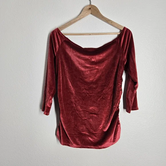 Torrid Velvet Top Off-the-shoulder - Picture 5 of 6